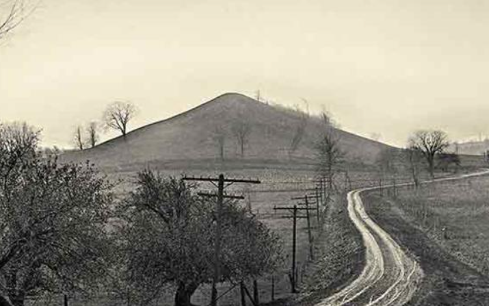 The Hill Cumorah in New York, where the Book of Mormon final battles took place. Photograph of the Hill Cumorah by George Edward Anderson, 1907